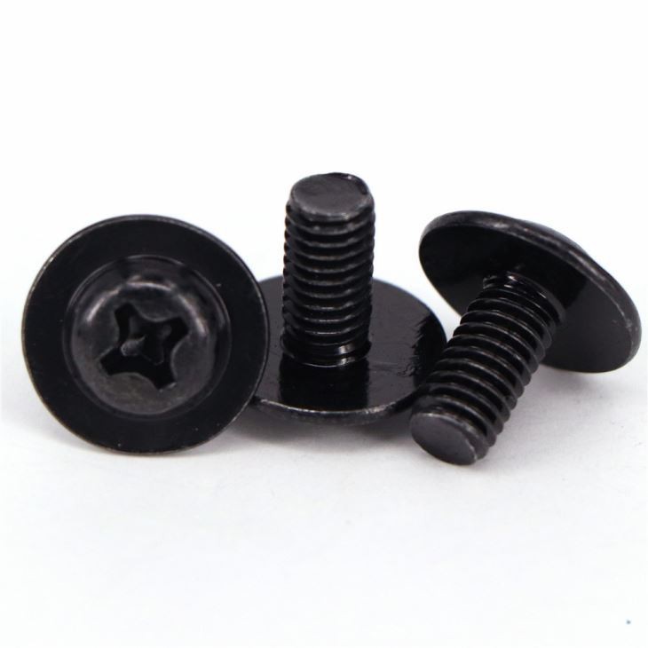 Phillips pan head machine screw with flat washer